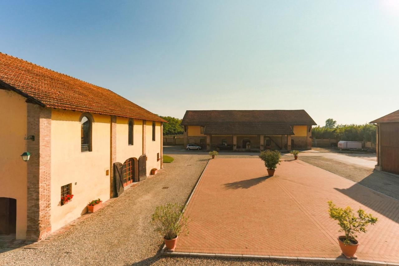 Agriturismo Le Corti Della Gualdana Voghera Eksteriør bilde