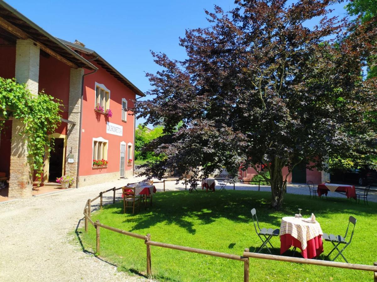 Agriturismo Le Corti Della Gualdana Voghera Eksteriør bilde