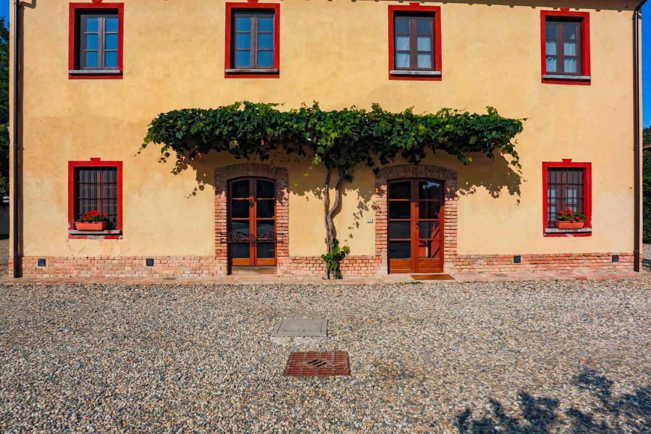 Agriturismo Le Corti Della Gualdana Voghera Eksteriør bilde