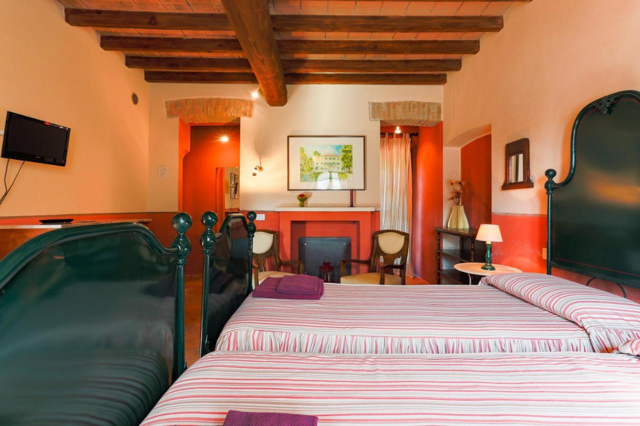 Agriturismo Le Corti Della Gualdana Voghera Eksteriør bilde