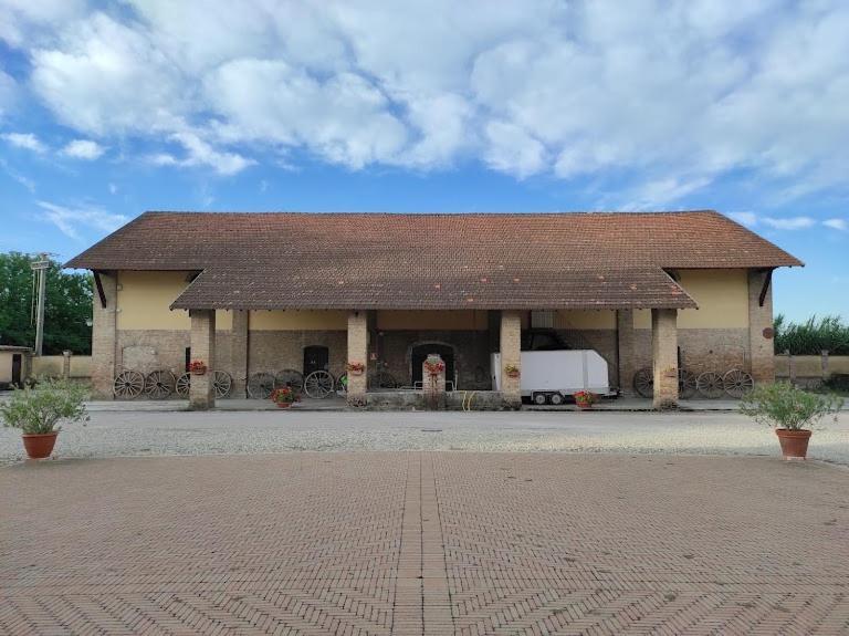 Agriturismo Le Corti Della Gualdana Voghera Eksteriør bilde