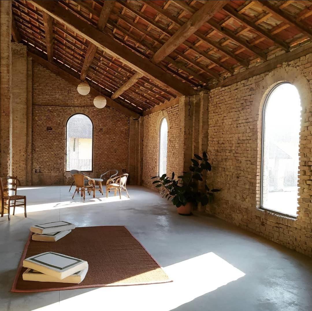 Agriturismo Le Corti Della Gualdana Voghera Eksteriør bilde